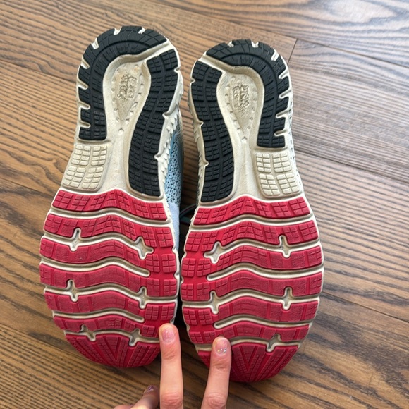 Brooks Glycerin 16 - Picture 2 of 4